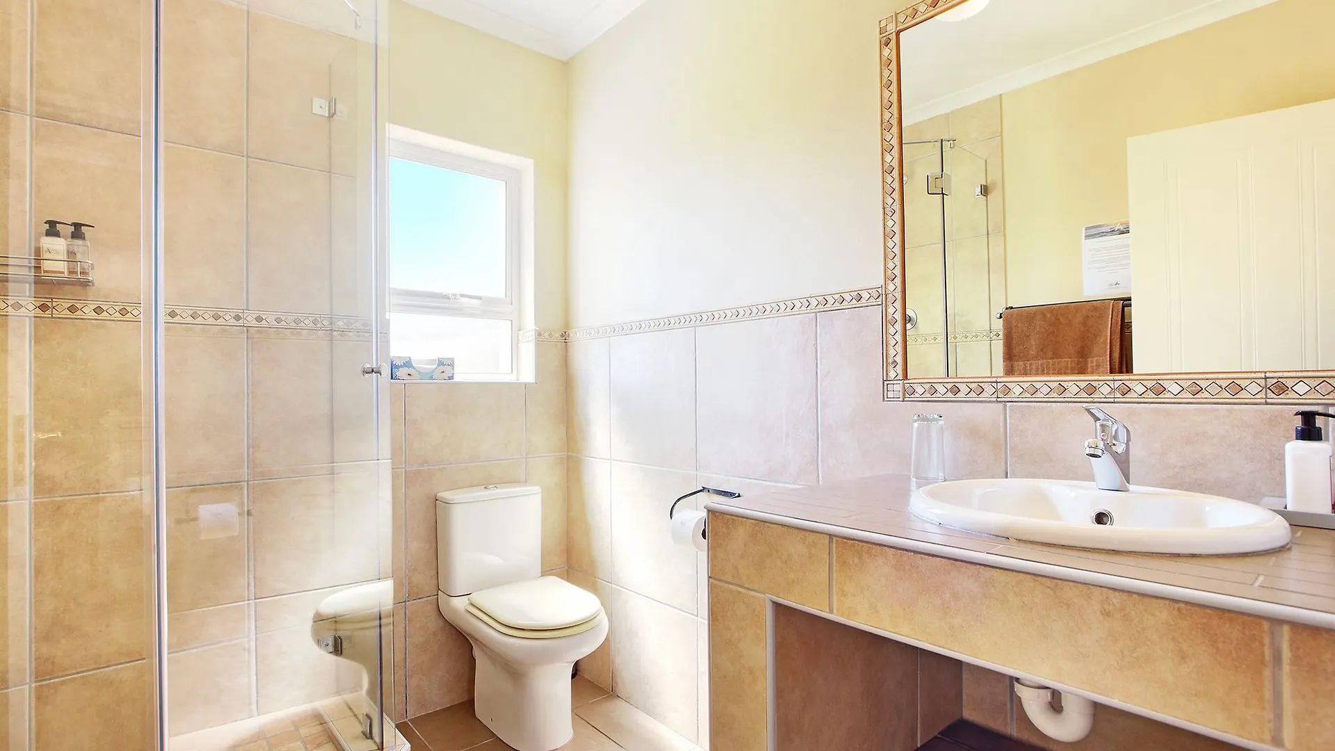 Atlantic Breeze Hotel Cape Town Guest house
